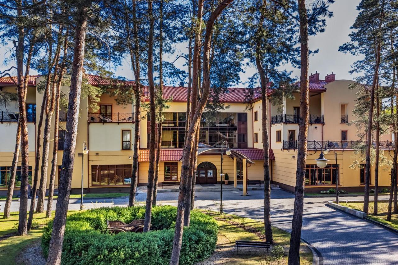 Hotel Pan Tadeusz セロツク エクステリア 写真