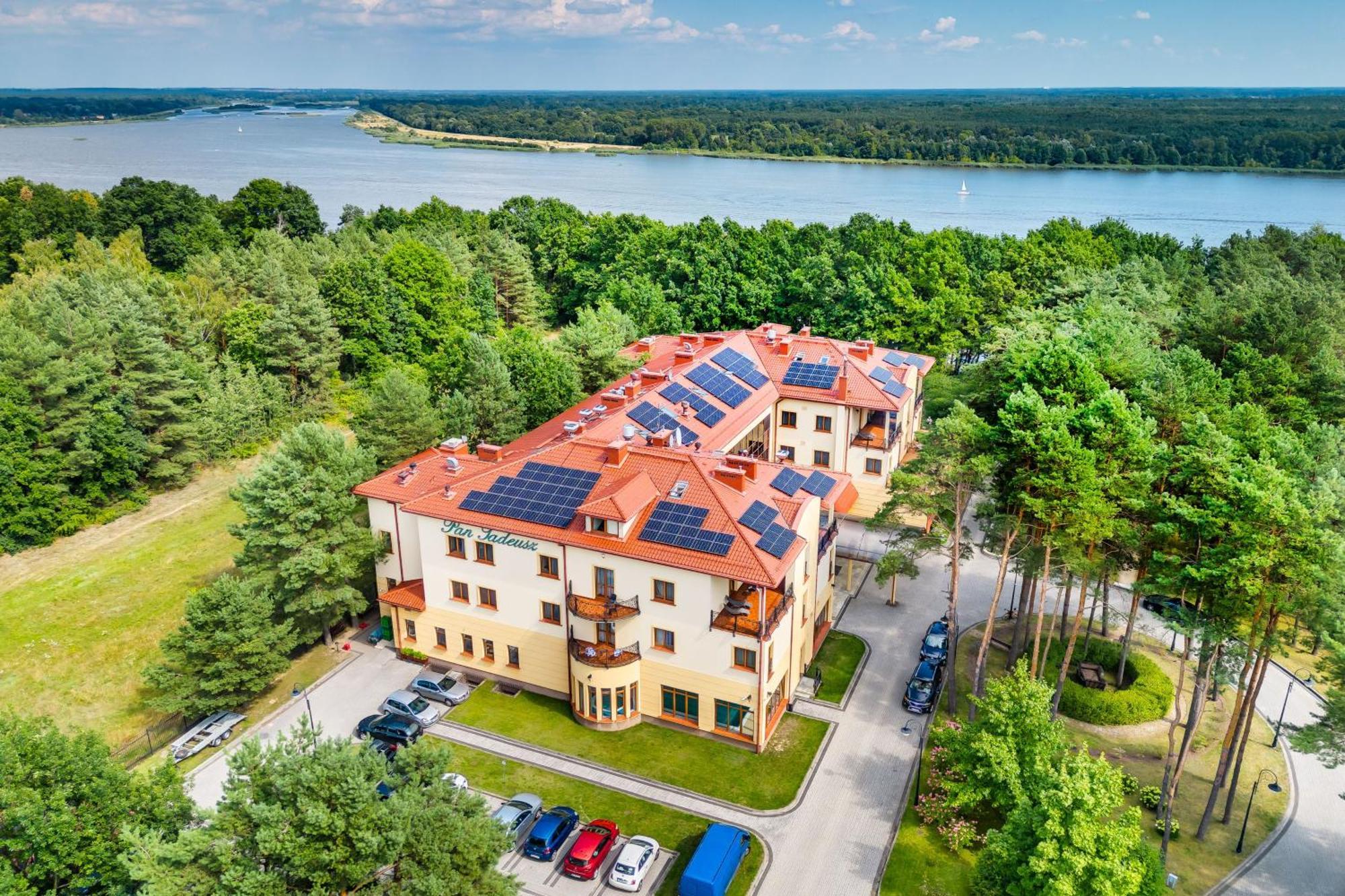 Hotel Pan Tadeusz セロツク エクステリア 写真