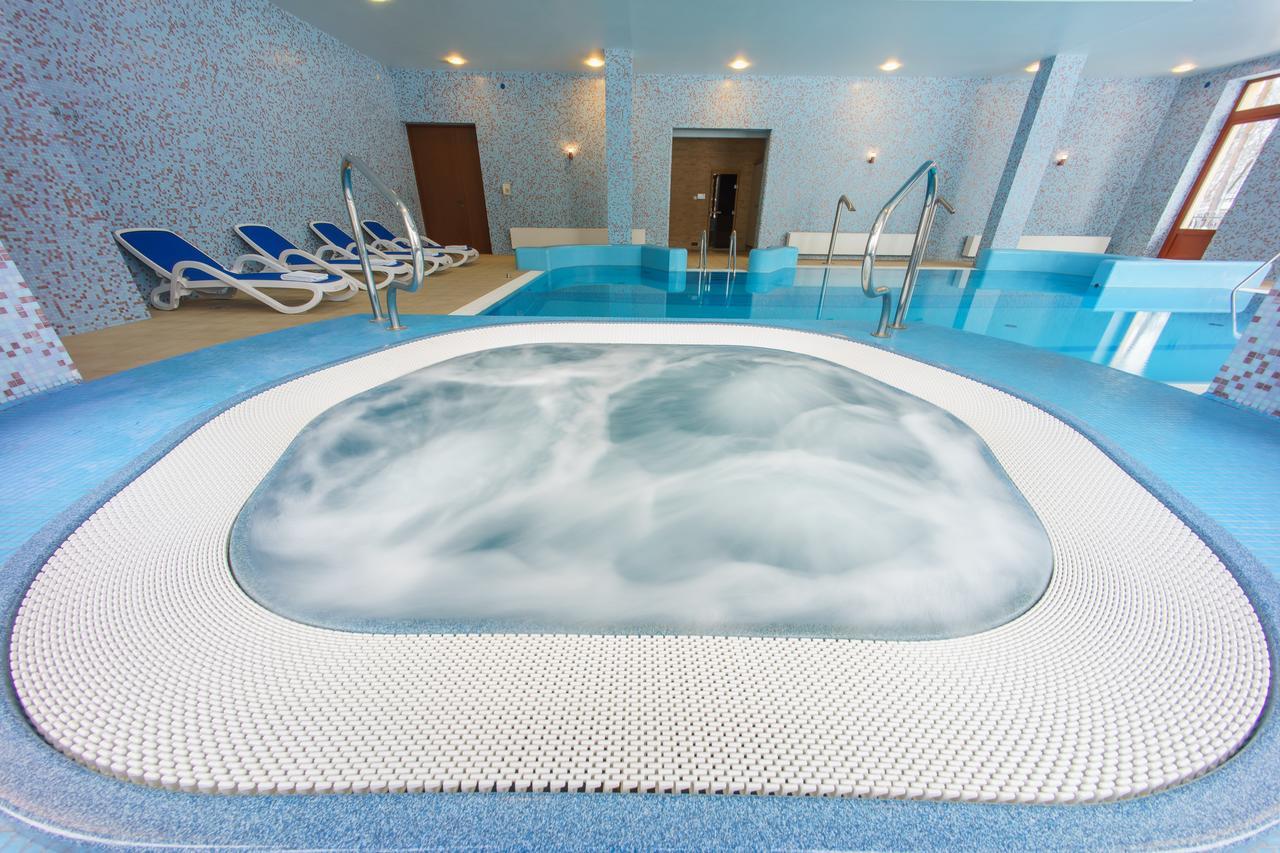 Hotel Pan Tadeusz セロツク エクステリア 写真