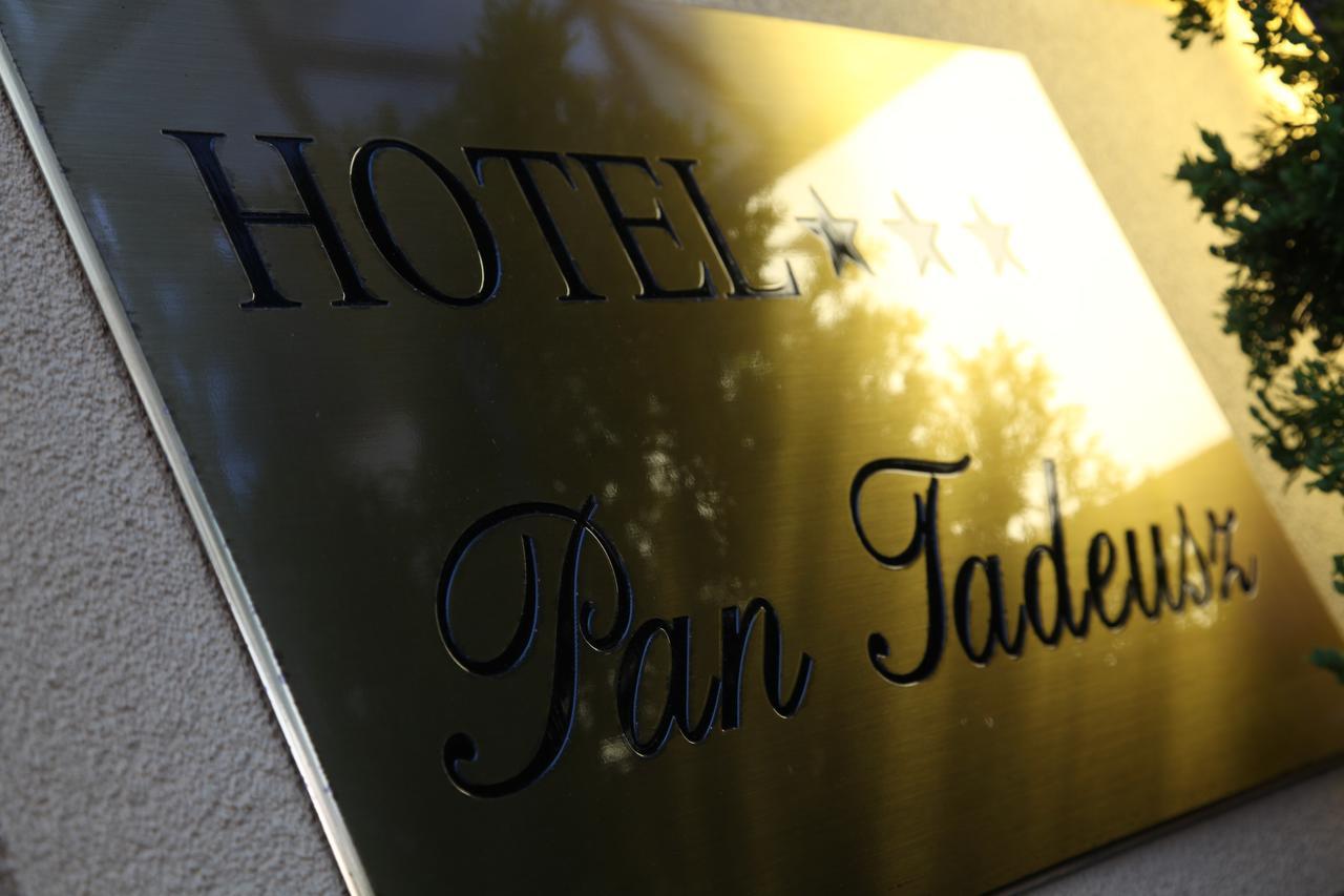 Hotel Pan Tadeusz セロツク エクステリア 写真